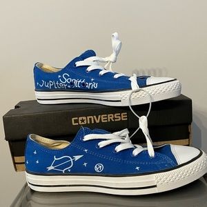 BNWT Sagittarius Converse low-tops ♐️